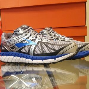 New Brooks Beast '16 Men's Running Shoe Size 8